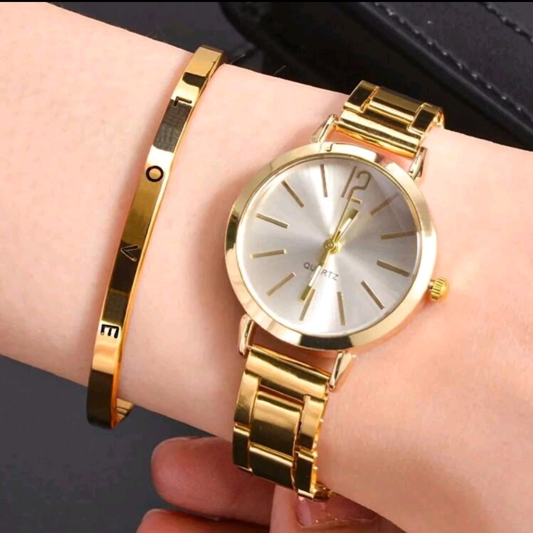 RELOJ CON SOLO NUMER 12 COLOR AMARILLO ORO CON PULSERA AMARILLA CON PALABRA LOVE R23
